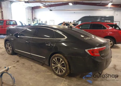 2017 Buick Lacrosse Essence z USA, uszkodzony, nr VIN 1G4ZP5SSXHU192073